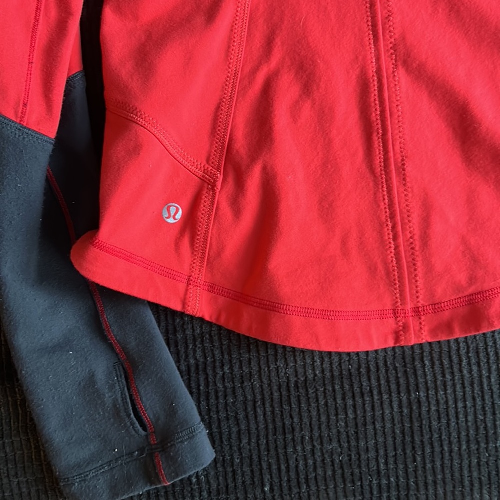 Lululemon - Picture 5 of 5